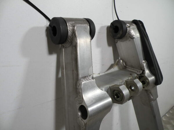 Bras oscillant TRIUMPH TROPHY 3 900 4T -1993-