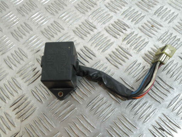 Boite à fusible TRIUMPH TROPHY 3 900 4T -1993-