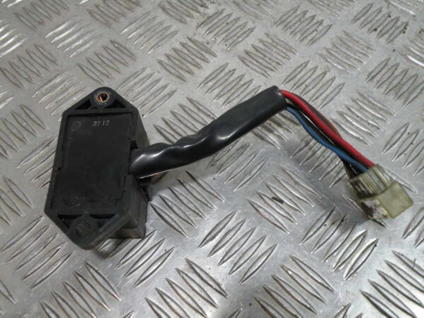 Boite à fusible TRIUMPH TROPHY 3 900 4T -1993-