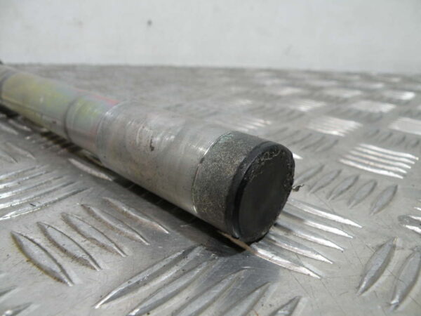 Axe de roue avant TRIUMPH TROPHY 3 900 4T -1993-