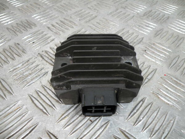 Régulateur de tension YAMAHA XMAX 125 4t -2009-