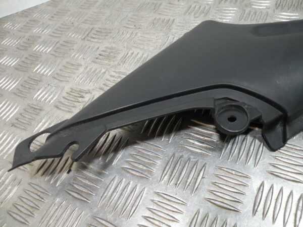 Carénage sous selle  YAMAHA DIVERSION 600 4t -1995