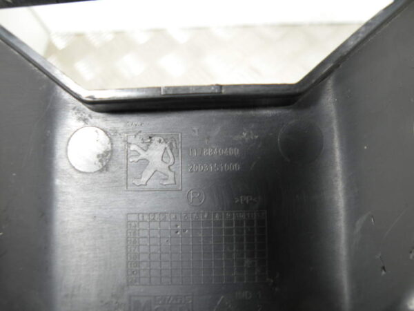 Plastique sous fourche PEUGEOT CITYSTAR 50 2t -2016-