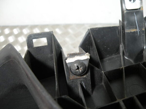 Marche pied gauche HONDA FORZA 250 4t -2008-
