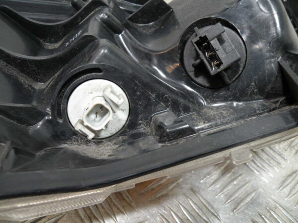 Feu et clignotant arrière droit HONDA FORZA 250 4t -2008-