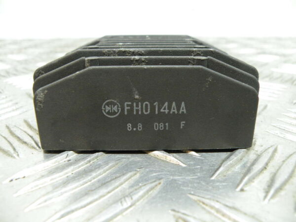 Régulateur de tension HONDA FORZA 250 4t -2008-
