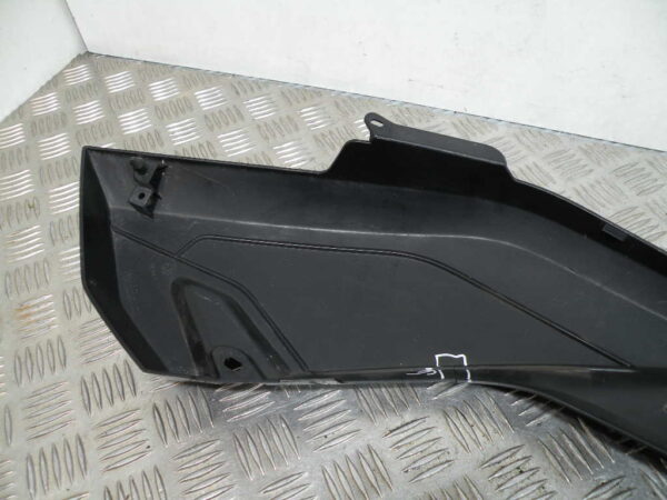 Carénage latéral gauche YAMAHA XMAX 125 4t -2015-