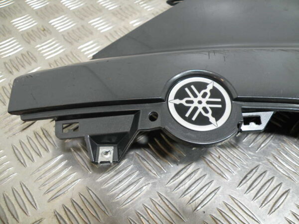 Carénage flanc avant gauche YAMAHA XMAX 125 4t -2015-