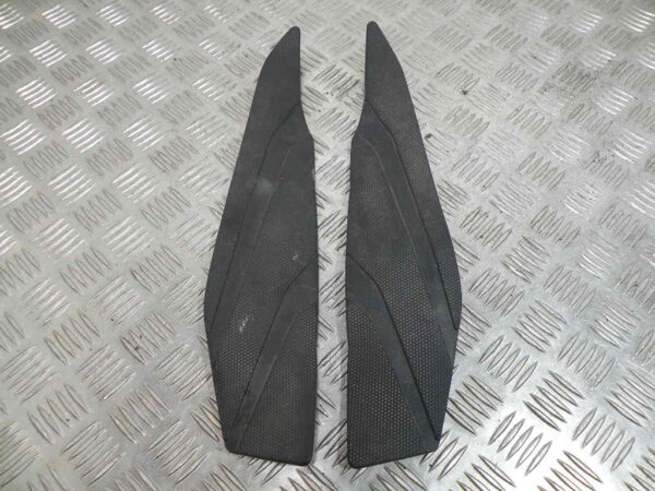 Tapis marche pied  YAMAHA XMAX 125 4t -2015-