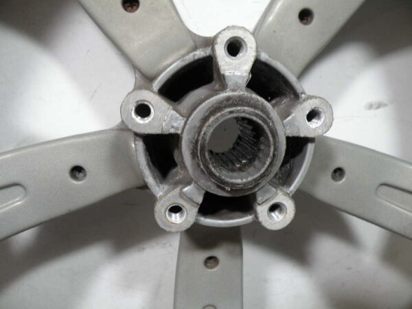 Roue arrière APRILIA SCARABEO 125 4t -2003-