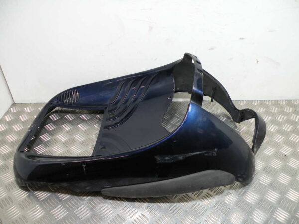 Carénage bouclier avant  APRILIA SCARABEO 125 4t -2003-