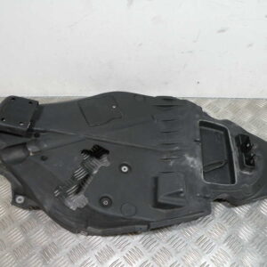 Carénage cache moteur sous selle  APRILIA SCARABEO 125 4t -2003-