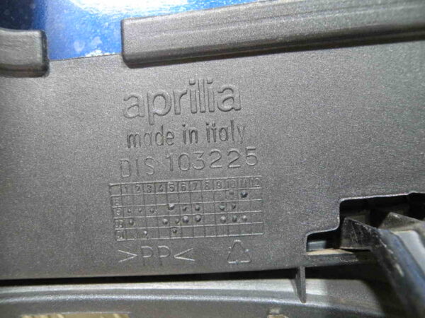 Tablier intérieur (sans clef) APRILIA SCARABEO 125 4t -2003-