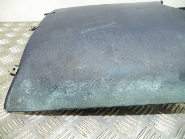Sabot bas de caisse APRILIA SCARABEO 125 4t -2003-