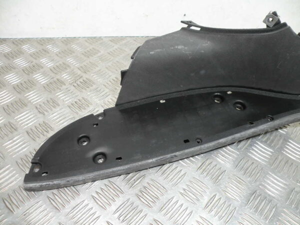 Marche pied APRILIA SCARABEO 125 4t -2003-