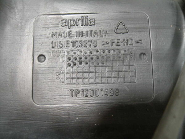Réservoir d’essence APRILIA SCARABEO 125 4t -2003-