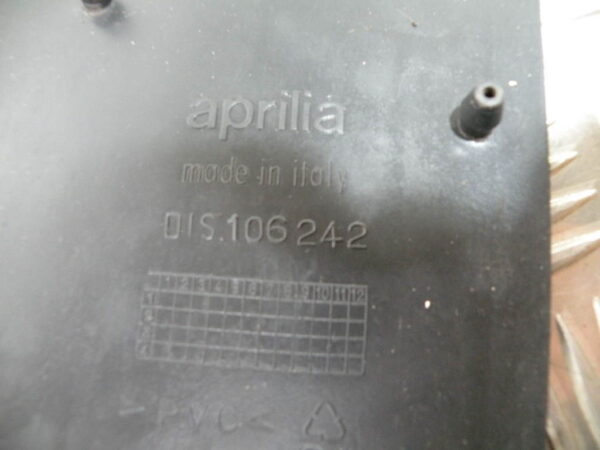 Tapis de marche pied APRILIA SCARABEO 125 4t -2003-