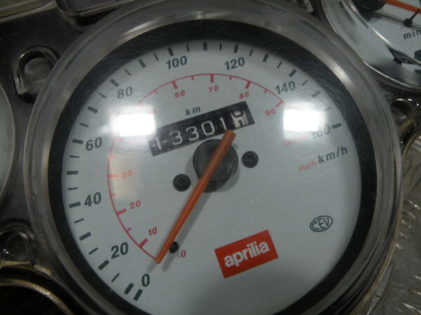 Compteur (13 301 km) APRILIA SCARABEO 125 4t -2003-