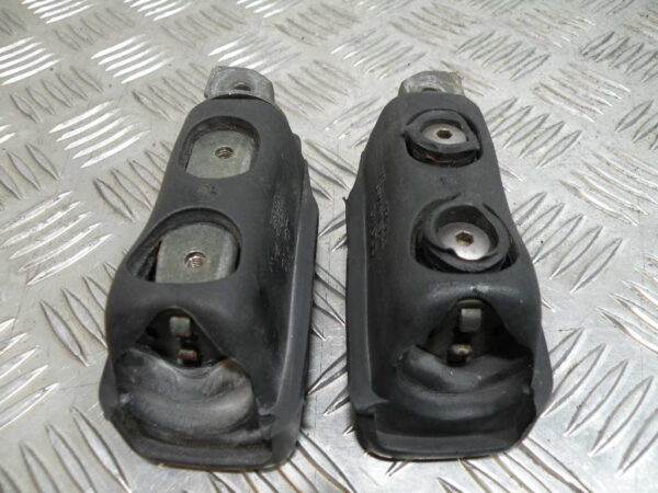 Repose pied APRILIA SCARABEO 125 4t -2003-