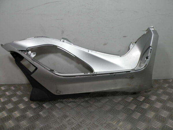 Marche pied droit PIAGGIO MP3 YOURBAN 125 4t -2011-