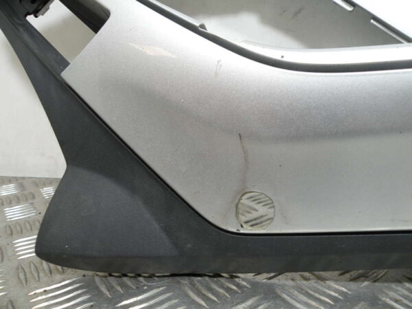 Marche pied droit PIAGGIO MP3 YOURBAN 125 4t -2011-
