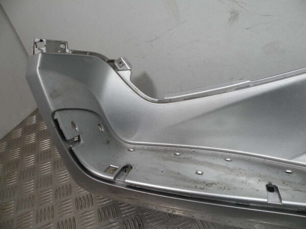Marche pied gauche PIAGGIO MP3 YOURBAN 125 4t -2011-