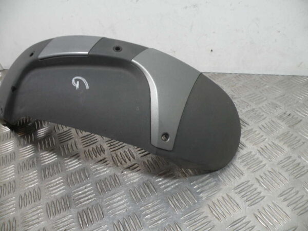 Garde boue avant gauche PIAGGIO MP3 YOURBAN 125 4t -2011-