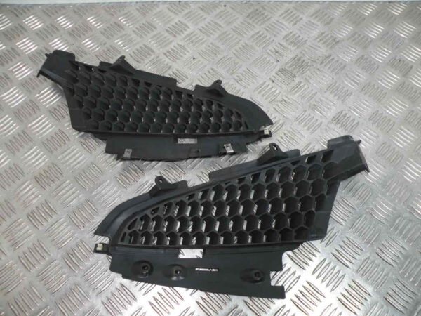 Grille de radiateur PIAGGIO MP3 YOURBAN 125 4t -2011-