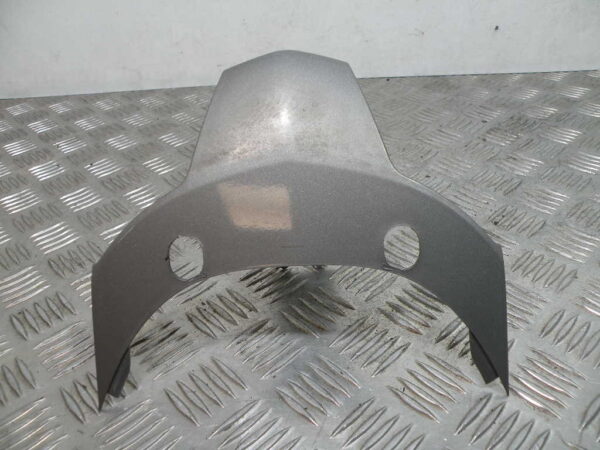 Jonction de carénage arrière PIAGGIO MP3 YOURBAN 125 4t -2011-