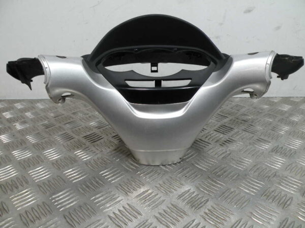 Entourage guidon  PIAGGIO MP3 YOURBAN 125 4t -2011-