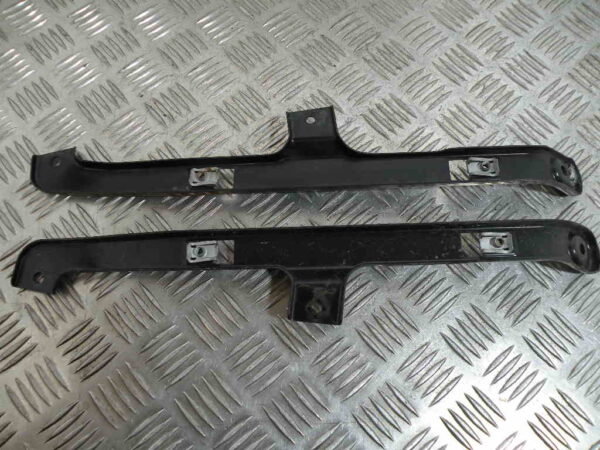 Support marche pied  PIAGGIO MP3 YOURBAN 125 4t -2011-