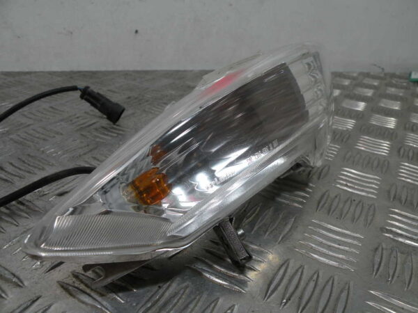 Clignotants arrière  PIAGGIO MP3 YOURBAN 125 4t -2011-