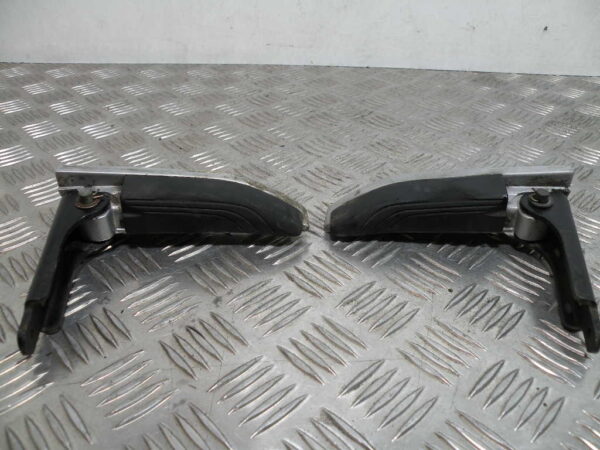 Repose pieds arrière PIAGGIO MP3 YOURBAN 125 4t -2011-