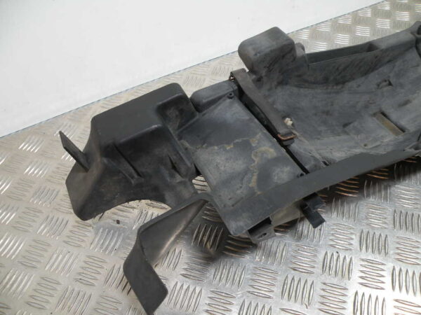 Passage de roue arrière YAMAHA XJ6 DIVERSION 600 4t -1998-