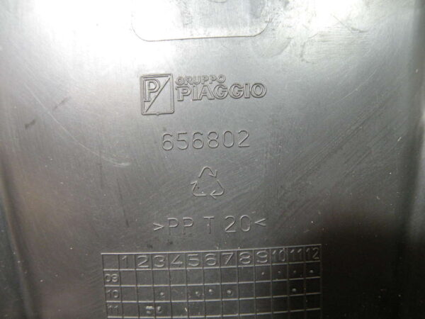 Carénage support top case BEVERLY 350 4t -2013-