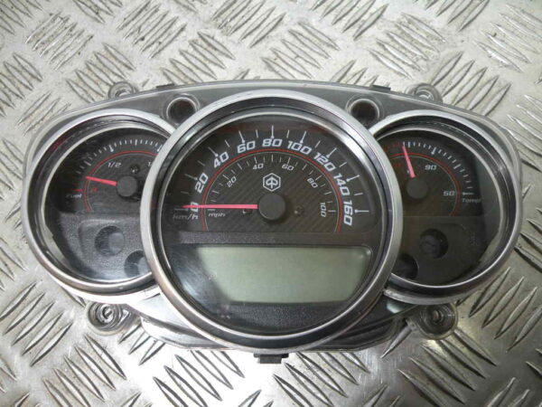 Compteur (51 615 km) BEVERLY 350 4t -2013-