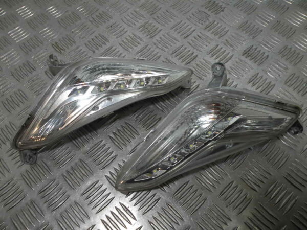 Clignotant avant BEVERLY 350 4t -2013-