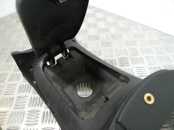 Carénage trappe à essence PIAGGIO MP3 400 4t -2010-