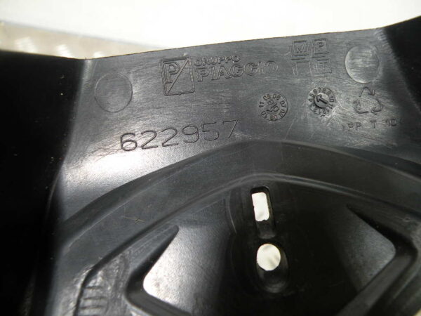 Couvre guidon supérieur PIAGGIO MP3 400 4t -2010-