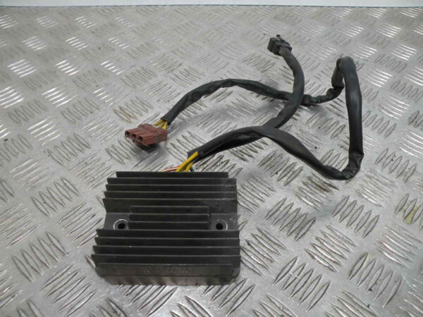 Régulateur de tension PIAGGIO MP3 400 4t -2010-
