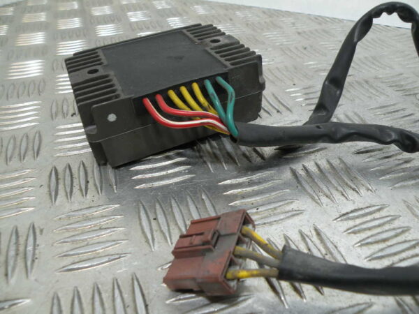 Régulateur de tension PIAGGIO MP3 400 4t -2010-
