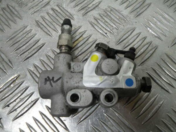 Répartiteur de frein avant PIAGGIO MP3 400 4t -2010-