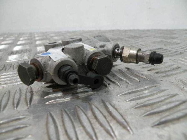 Répartiteur de frein avant PIAGGIO MP3 400 4t -2010-