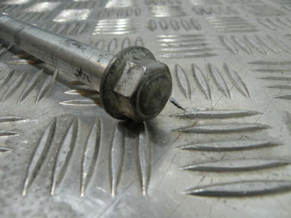 Axe de roue avant PIAGGIO FLY 50 2t -2012-