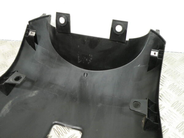 Sabot bas de caisse GILERA STALKER 50 2t -2010-