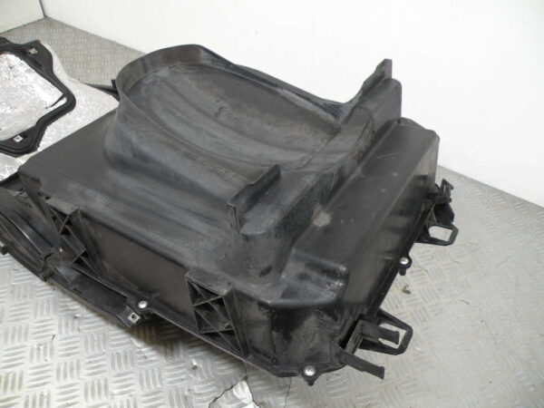 Coffre sous selle YAMAHA MAJESTY 400 4t -2009-