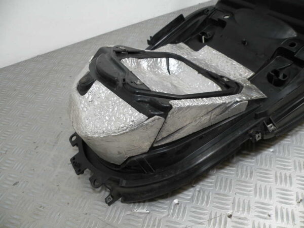 Coffre sous selle YAMAHA MAJESTY 400 4t -2009-