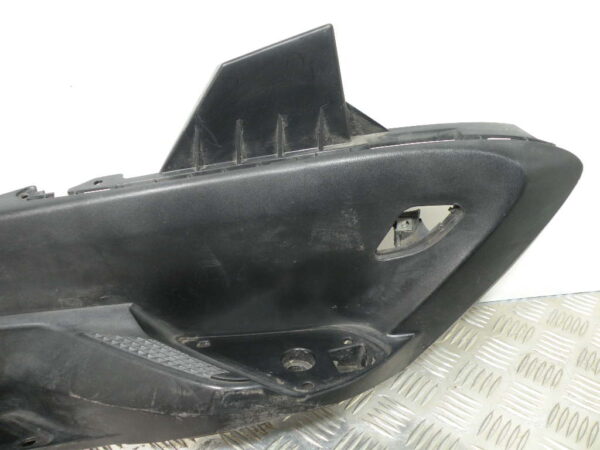 Marchepied gauche YAMAHA MAJESTY 400 4t -2009-