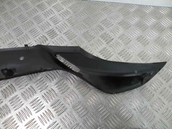 Bas de caisse gauche YAMAHA MAJESTY 400 4t -2009-