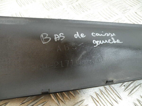 Bas de caisse gauche YAMAHA MAJESTY 400 4t -2009-